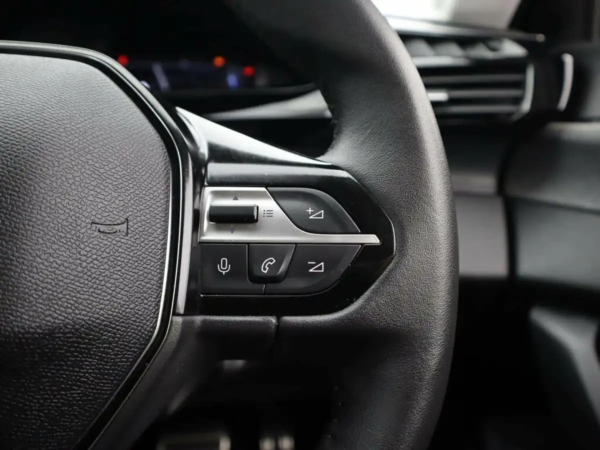 2023-peugeot-308-12-puretech-allure-premium-130ps-big-36
