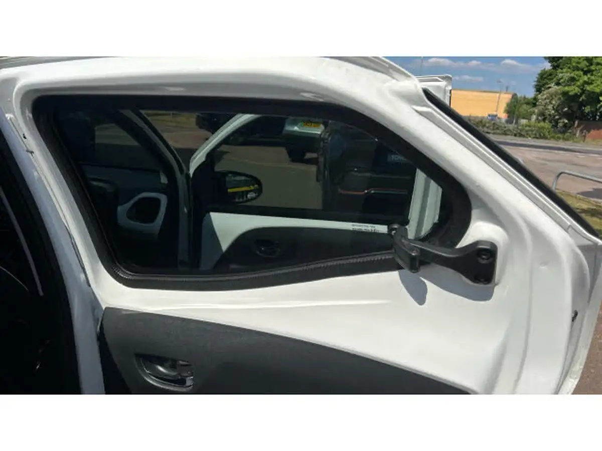 2018-toyota-aygo-10-vvt-i-x-style-71bhp-big-43