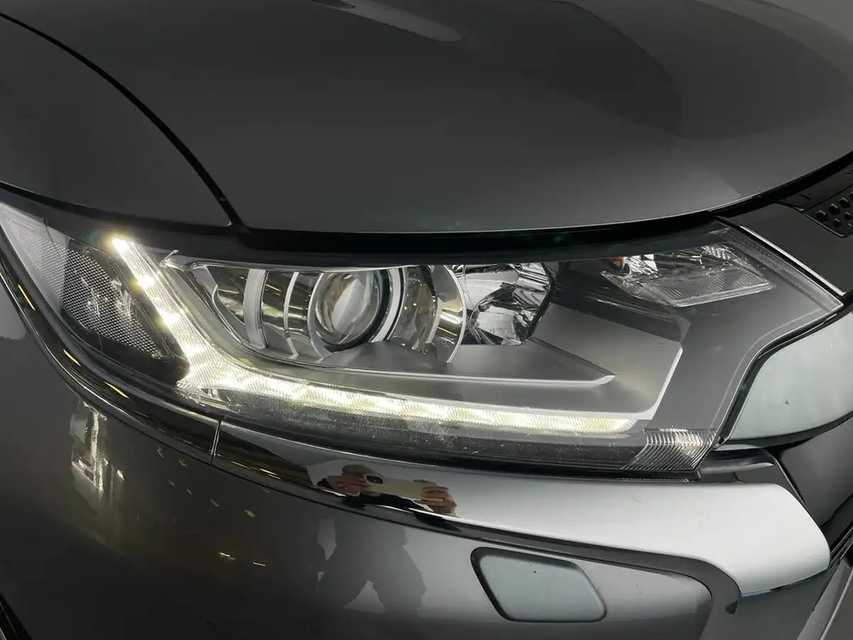 2021-mitsubishi-outlander-24-dynamic-phev-big-30