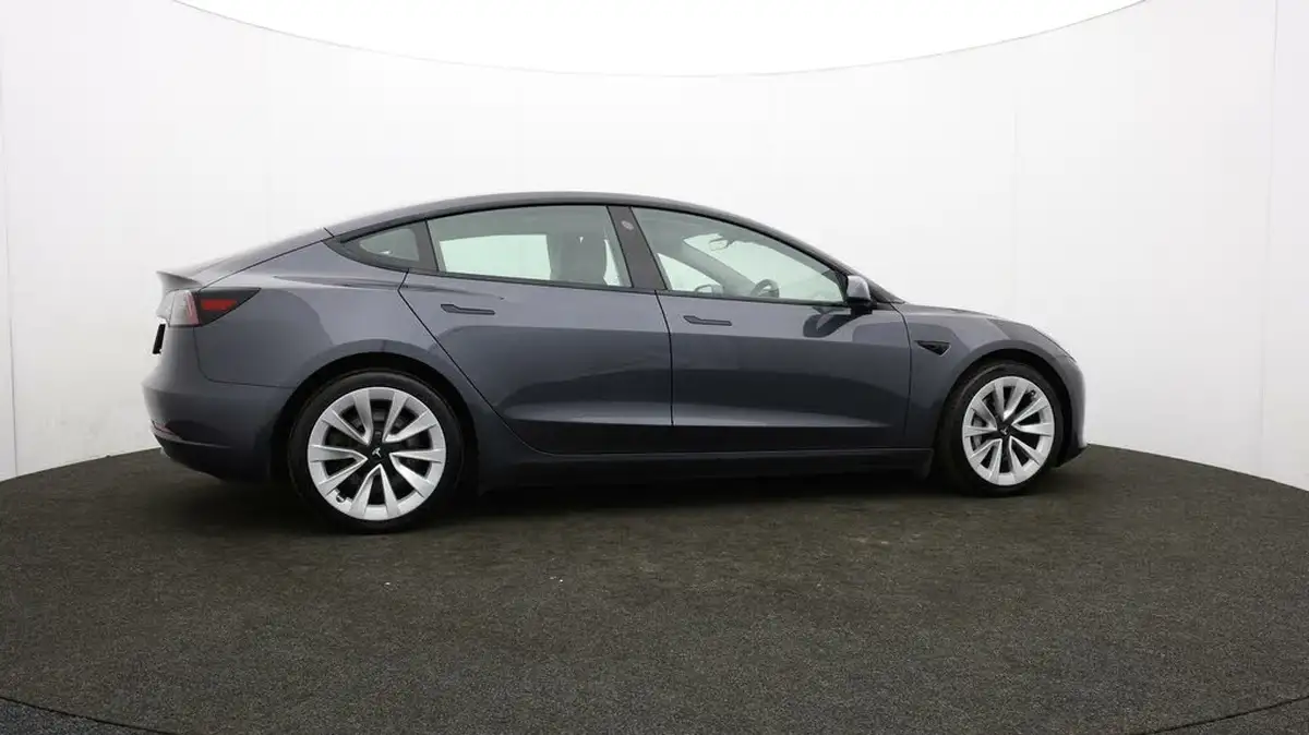 2021-tesla-model-3-e-long-range-4x4-big-38