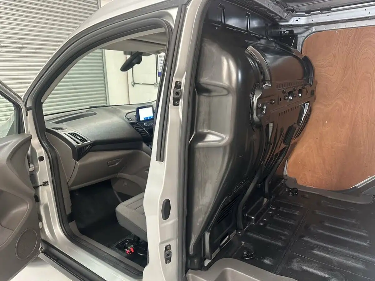2023-ford-transit-connect-big-22