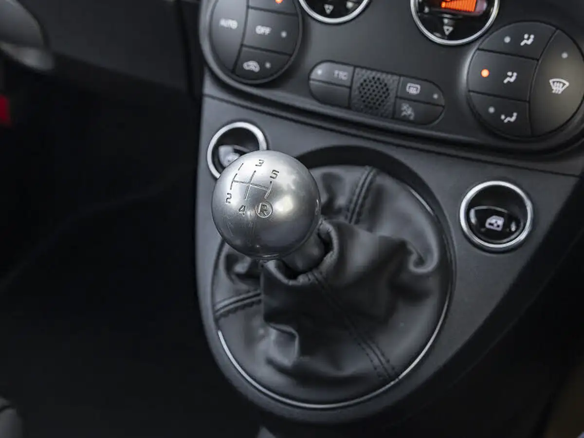 2023-abarth-695-14-tjet-turismo-big-16