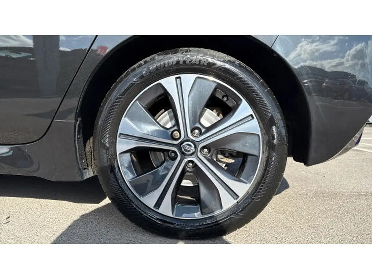 2021-nissan-leaf-e-tekna-big-6