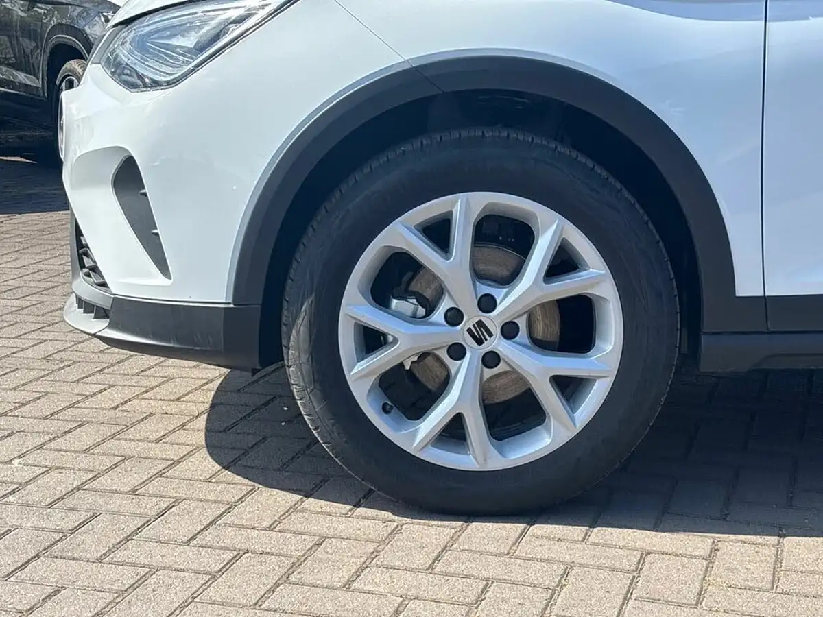 2025-seat-arona-10-tsi-fr-dsg-big-17