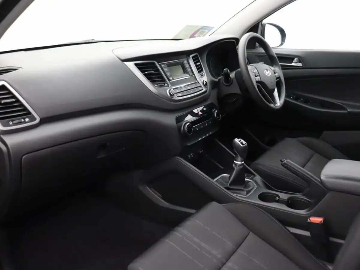 2017-hyundai-tucson-17crdi-blue-drive-s-big-10