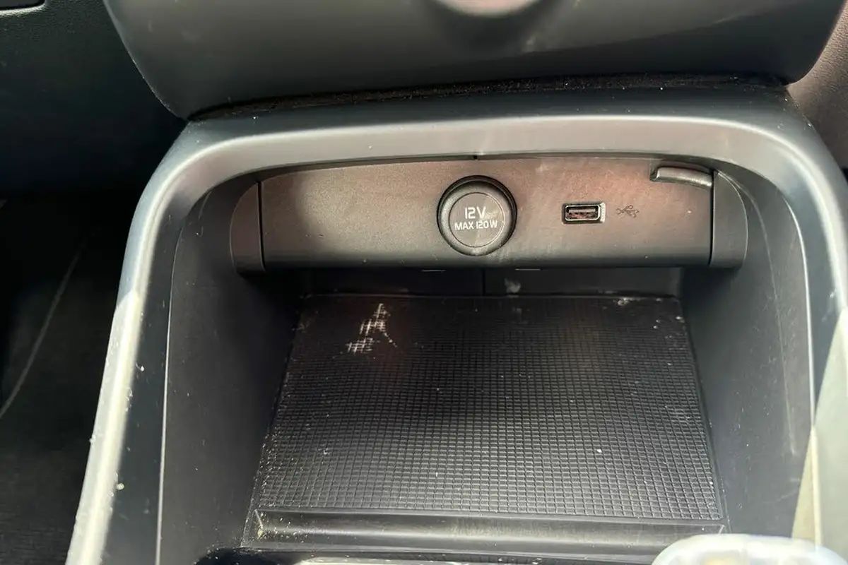 2021-volvo-xc40-15-t3-inscription-161bhp-auto-big-24