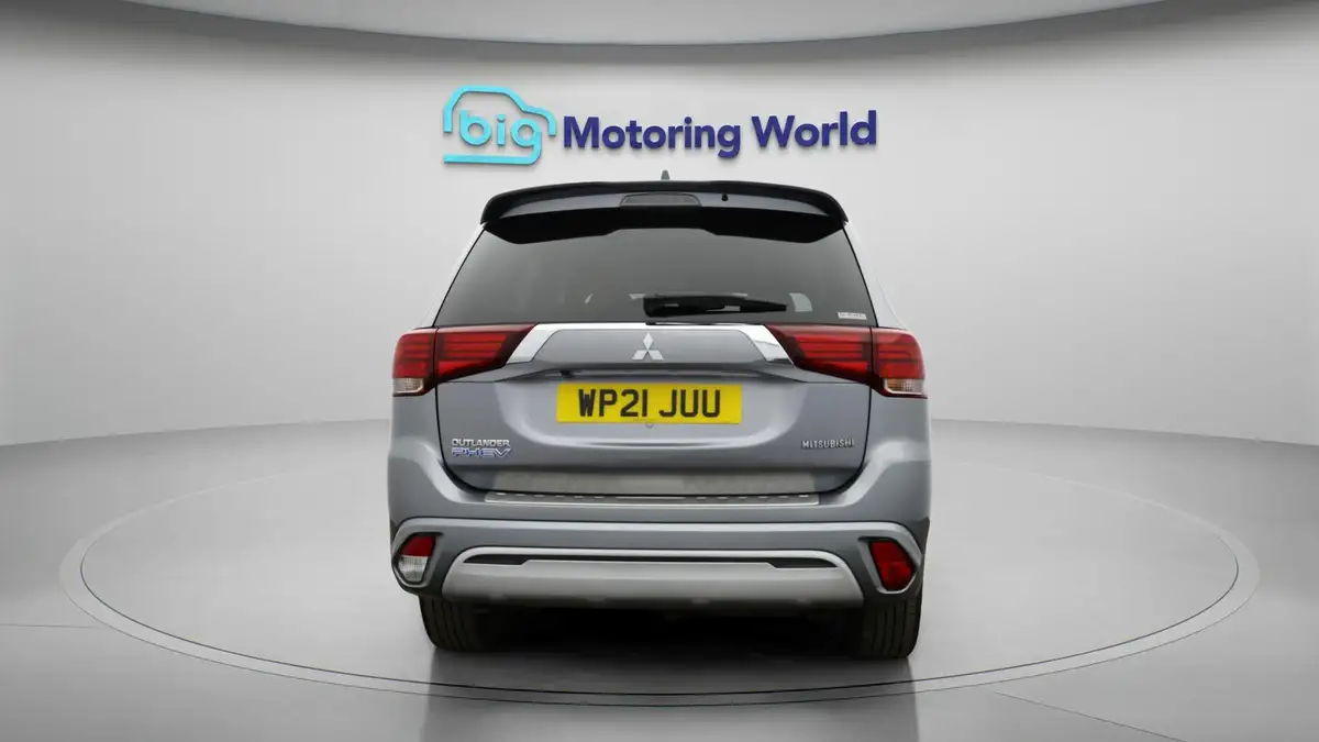 2021-mitsubishi-outlander-24-dynamic-phev-big-5