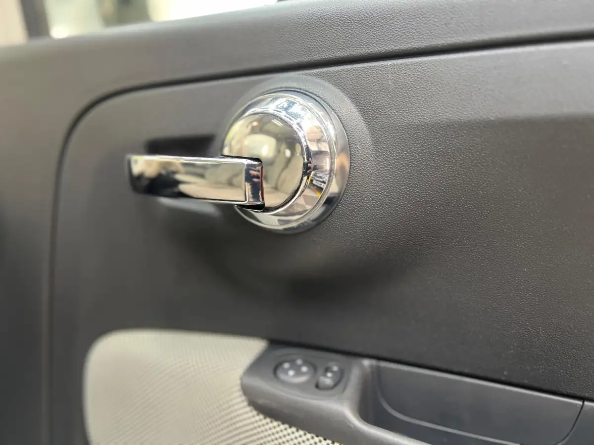 2010-fiat-500-12-lounge-69bhp-big-16