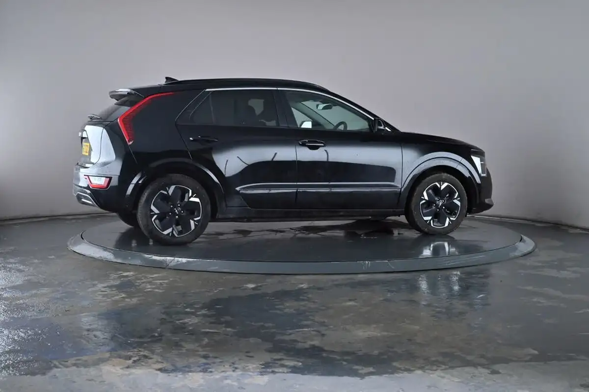 2023-kia-niro-ev-e-4-big-30