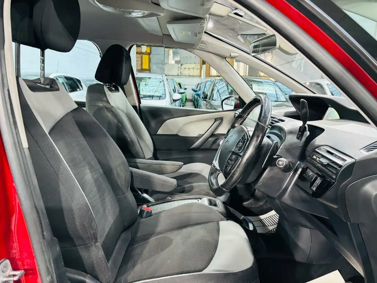 2016-citroen-grand-c4-picasso-16bluehdi-exclusive-eat6-big-19
