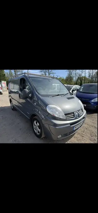 2013-renault-trafic-20td-sl27dci-115-sport-eu5eco-sat-nav-panel-van-big-2
