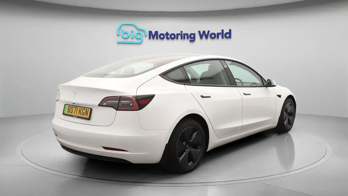 2021-tesla-model-3-e-standard-plus-big-7