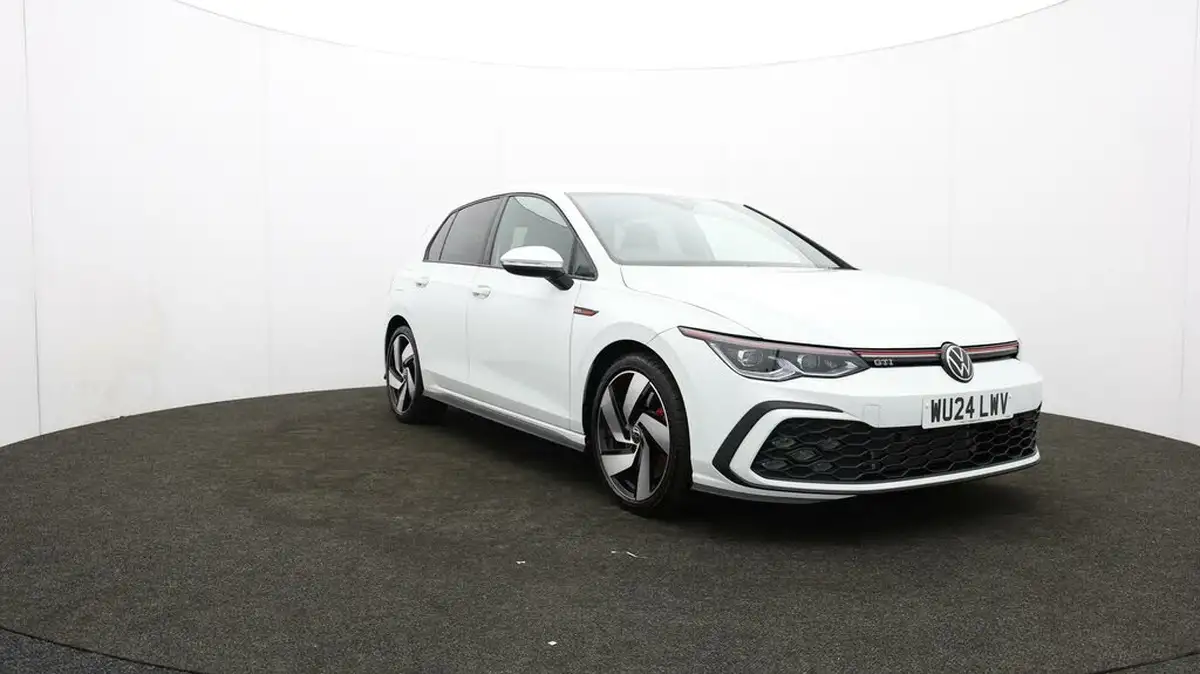 2024-volkswagen-golf-20-tsi-gti-245ps-big-42