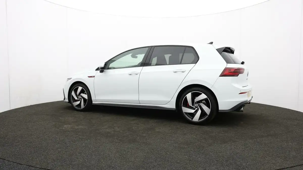 2024-volkswagen-golf-20-tsi-gti-245ps-big-66