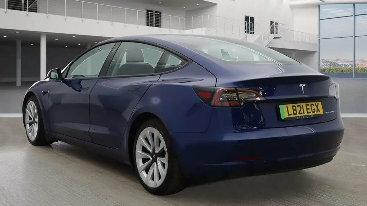 2021-tesla-model-3-e-long-range-4x4-big-6
