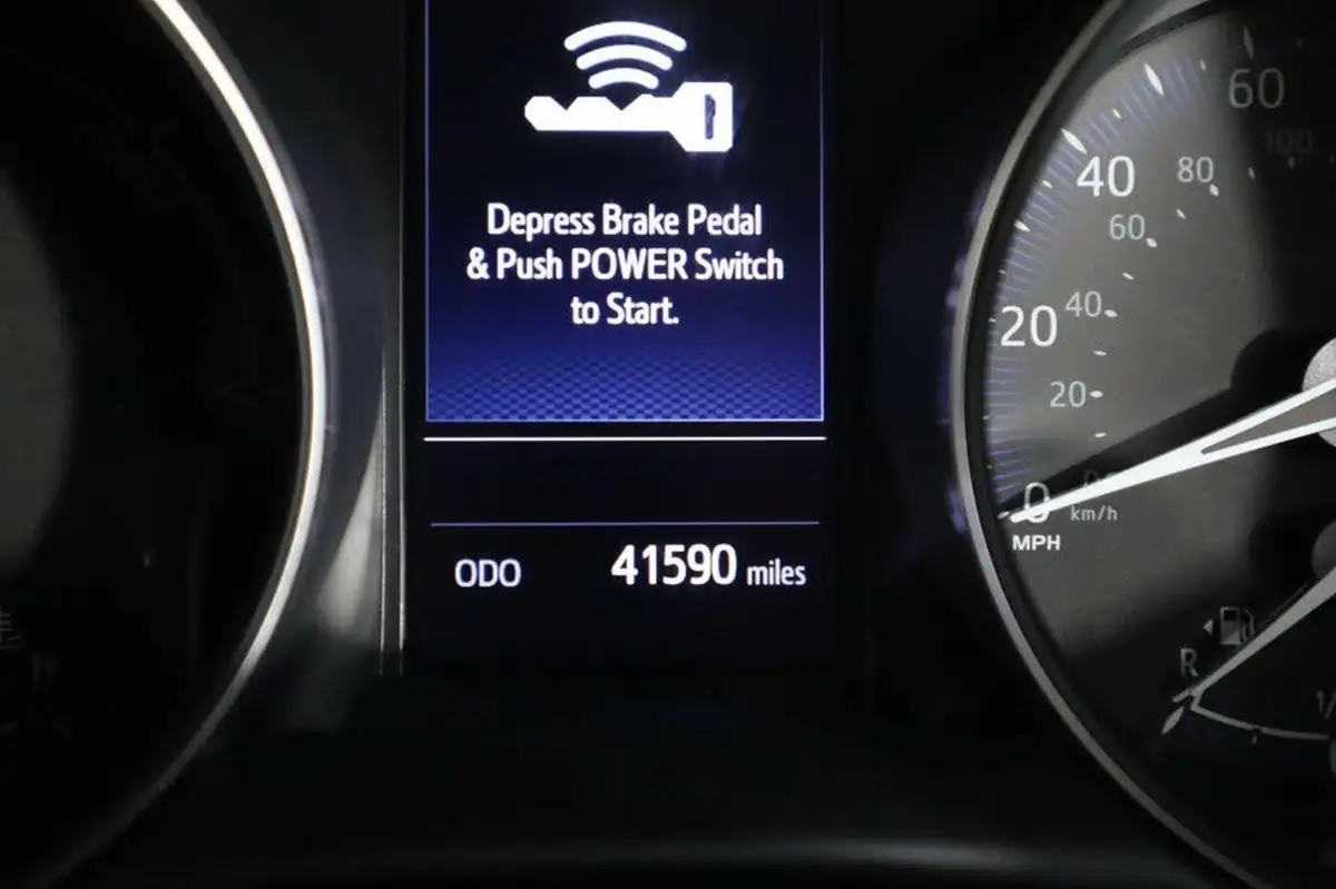 2021-toyota-c-hr-18-vvt-i-icon-big-38