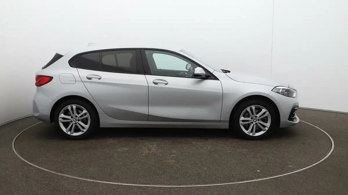 2020-bmw-1-series-big-42