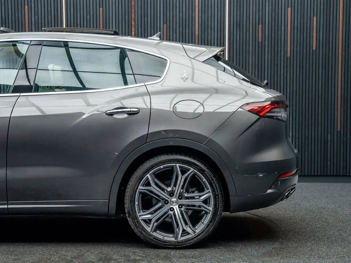 2021-maserati-levante-20-gt-big-16