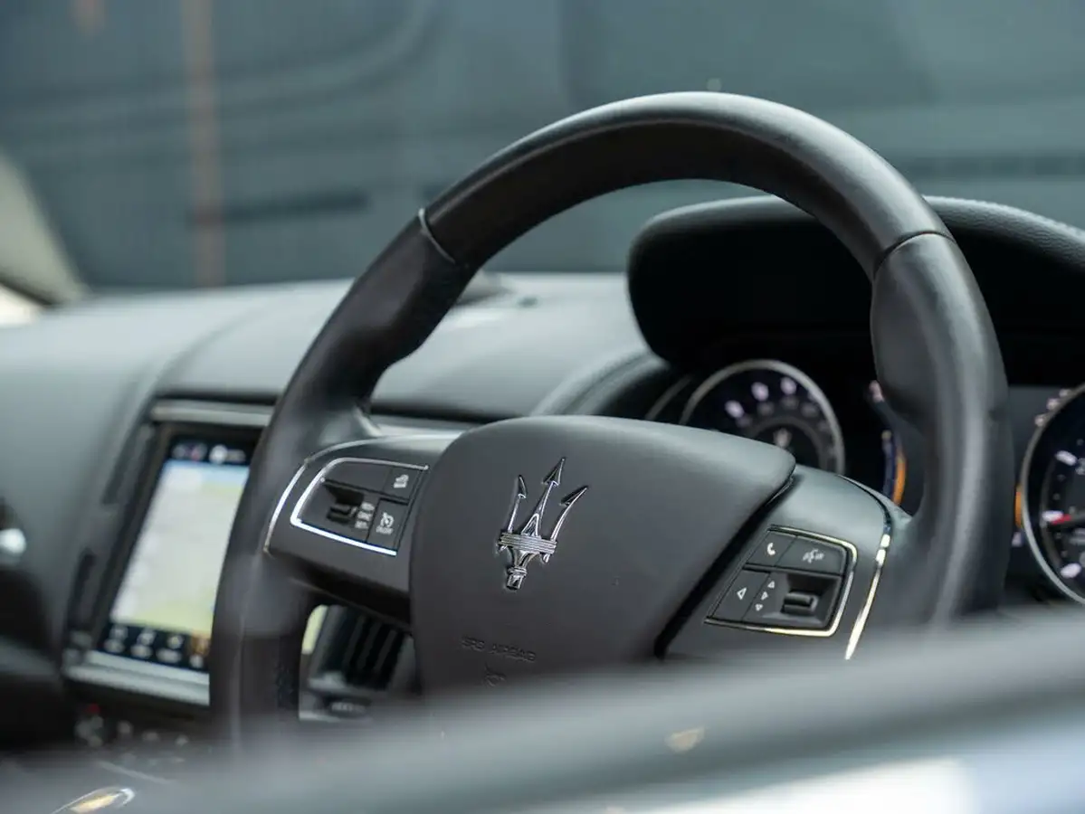2021-maserati-levante-20-gt-big-40