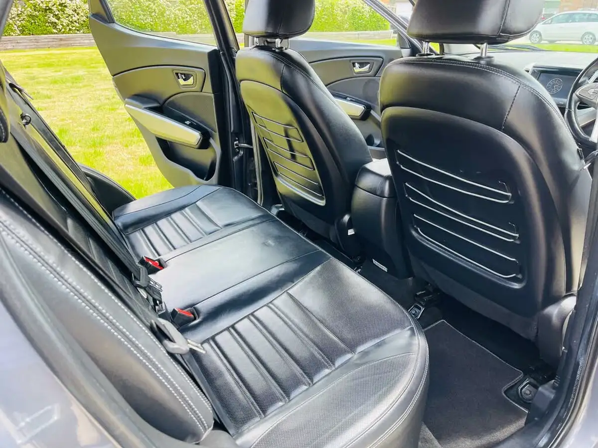 2016-kgm-ssangyong-tivoli-16-ex-big-25