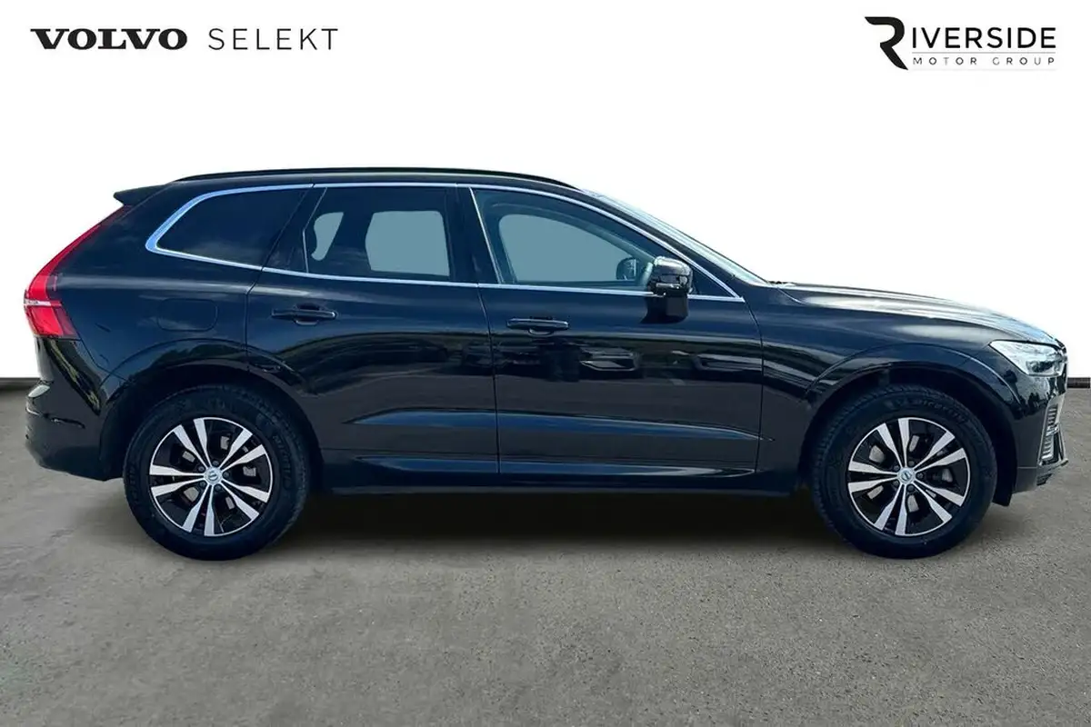 2024-volvo-xc60-20-b5-core-big-3