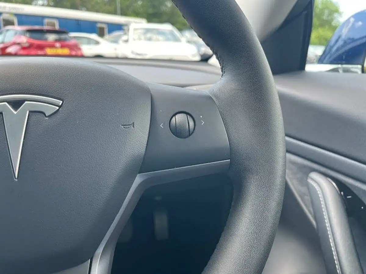 2020-tesla-model-3-e-long-range-big-16