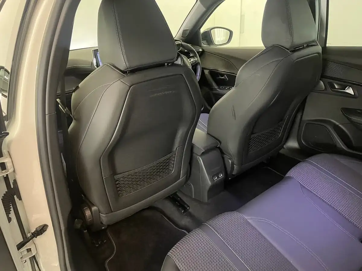 2020-peugeot-2008-suv-12-puretech-gt-line-eat8-big-34