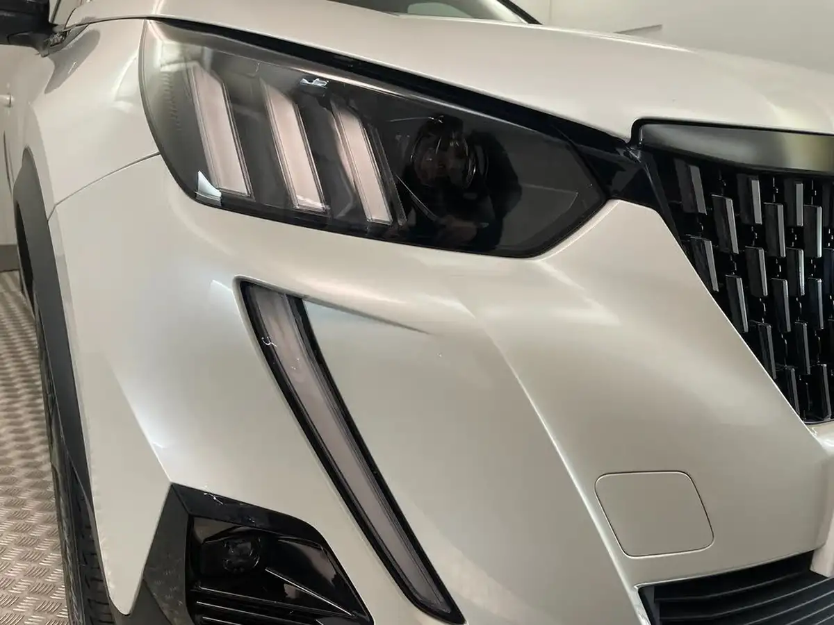 2020-peugeot-2008-suv-12-puretech-gt-line-eat8-big-10