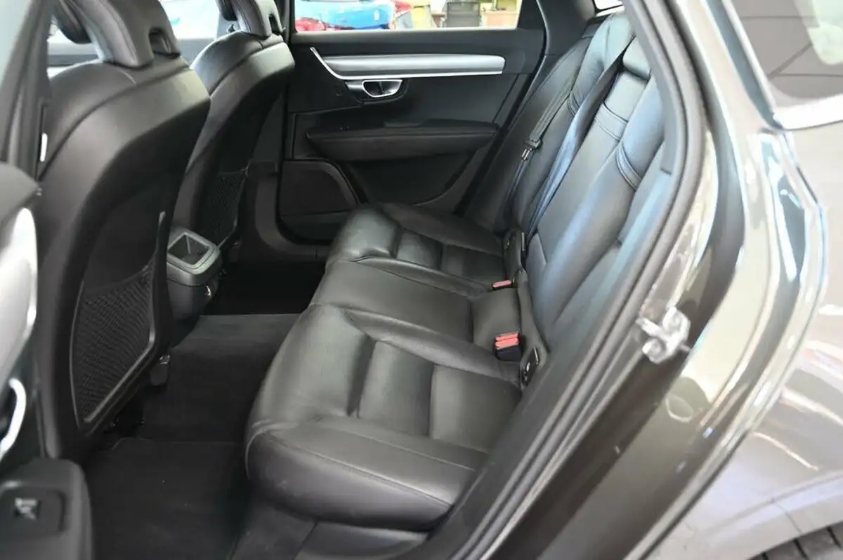 2018-volvo-s90-20td-d4-momentum-big-16