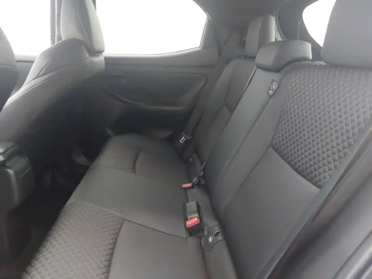 2024-mazda-mazda2-15-homura-big-5