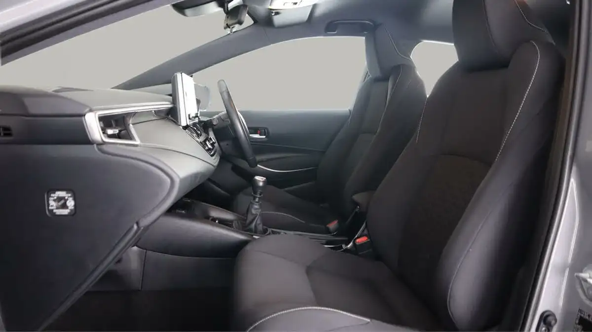 2020-toyota-corolla-12-vvt-i-icon-tech-trk-hatchback-big-14