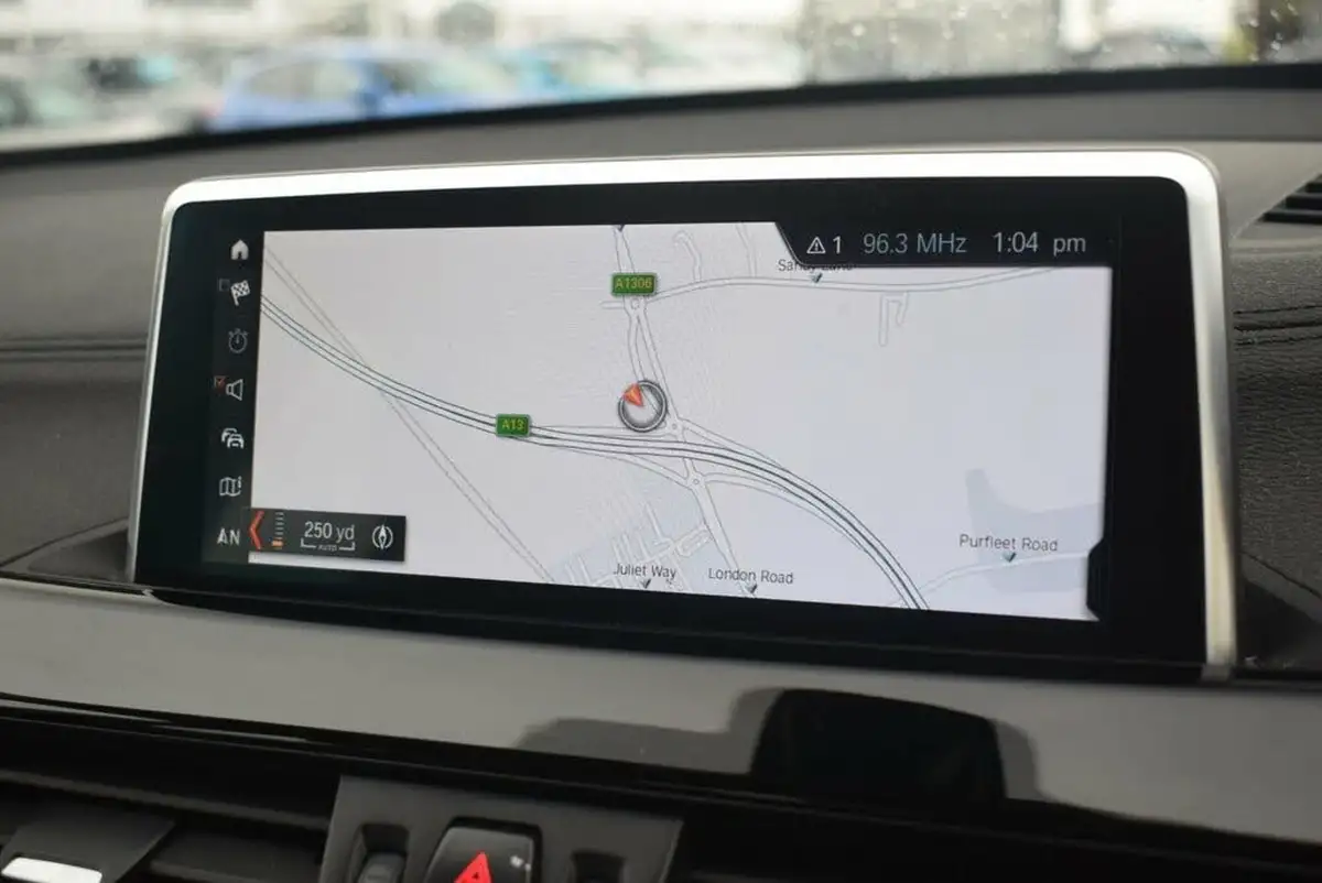2021-bmw-x1-20-xdrive20i-xline-big-1
