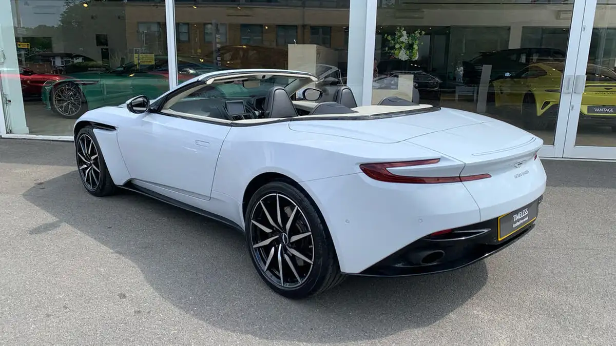 2021-aston-martin-db11-40-v8-503bhp-big-22