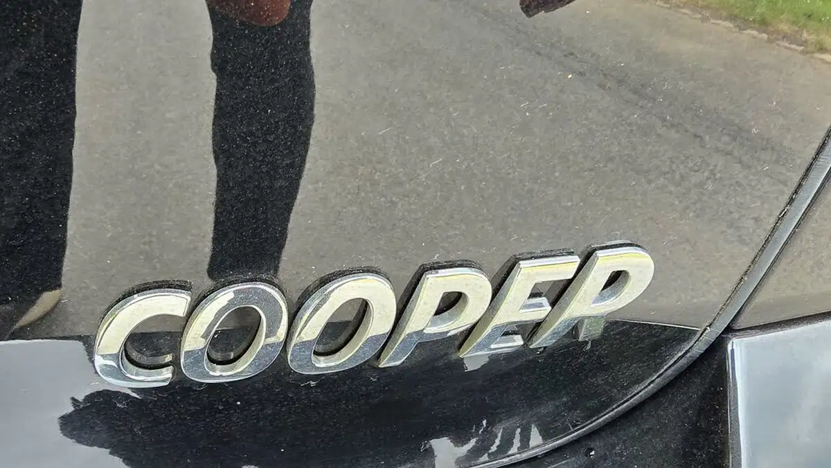 2011-mini-countryman-16-cooper-pepper-big-20