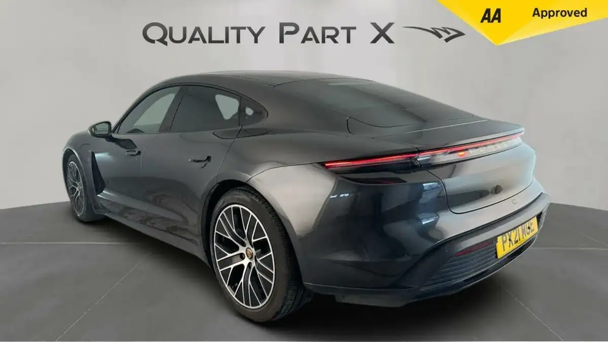 2021-porsche-taycan-e-base-476ps-performance-battery-plus-big-4