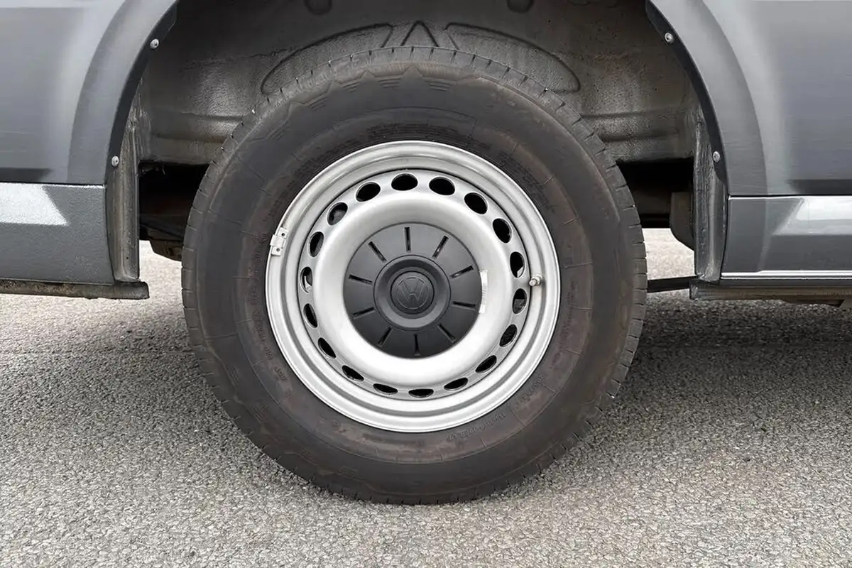 2024-volkswagen-crafter-20tdi-cr35-lwb-commerce-plus-140pseu6d-auto-big-9