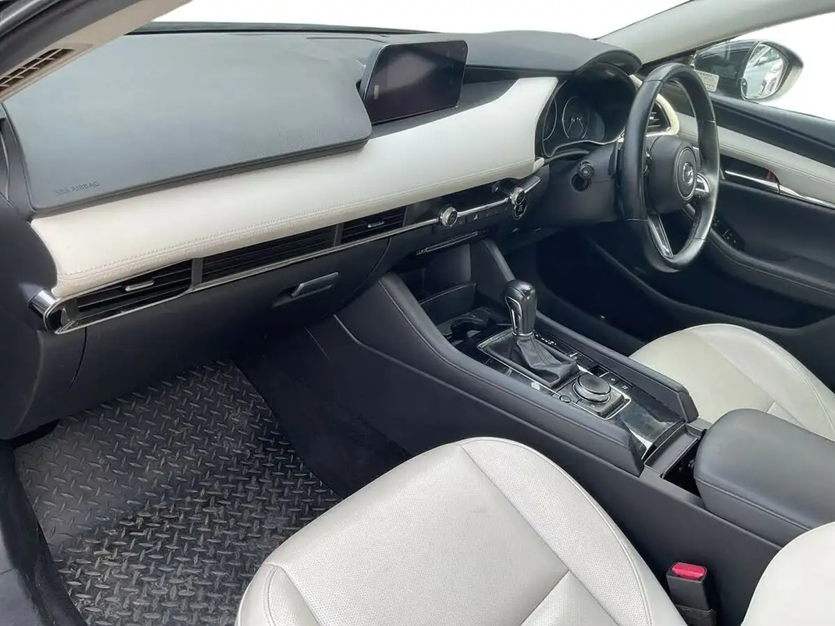 2020-mazda-mazda3-20-gt-sport-tech-180ps-saloon-4d-auto-big-8