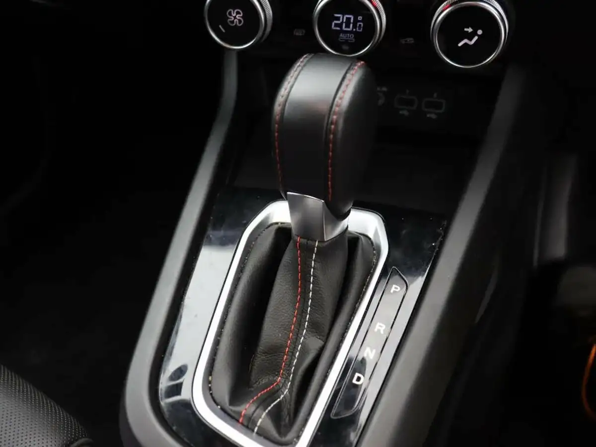 2023-renault-arkana-13-tce-rs-line-big-28