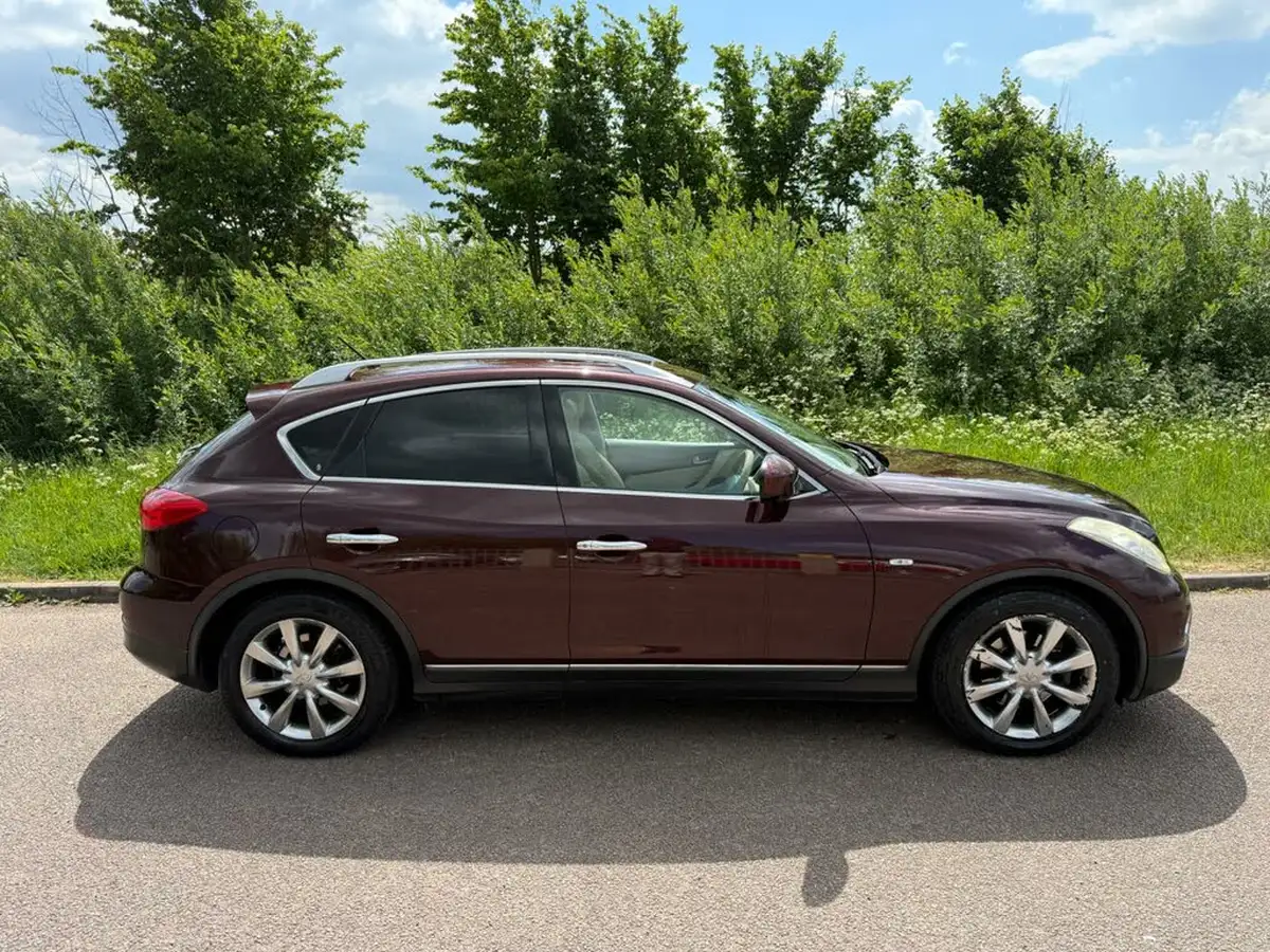 2011-infiniti-ex-30td-big-6