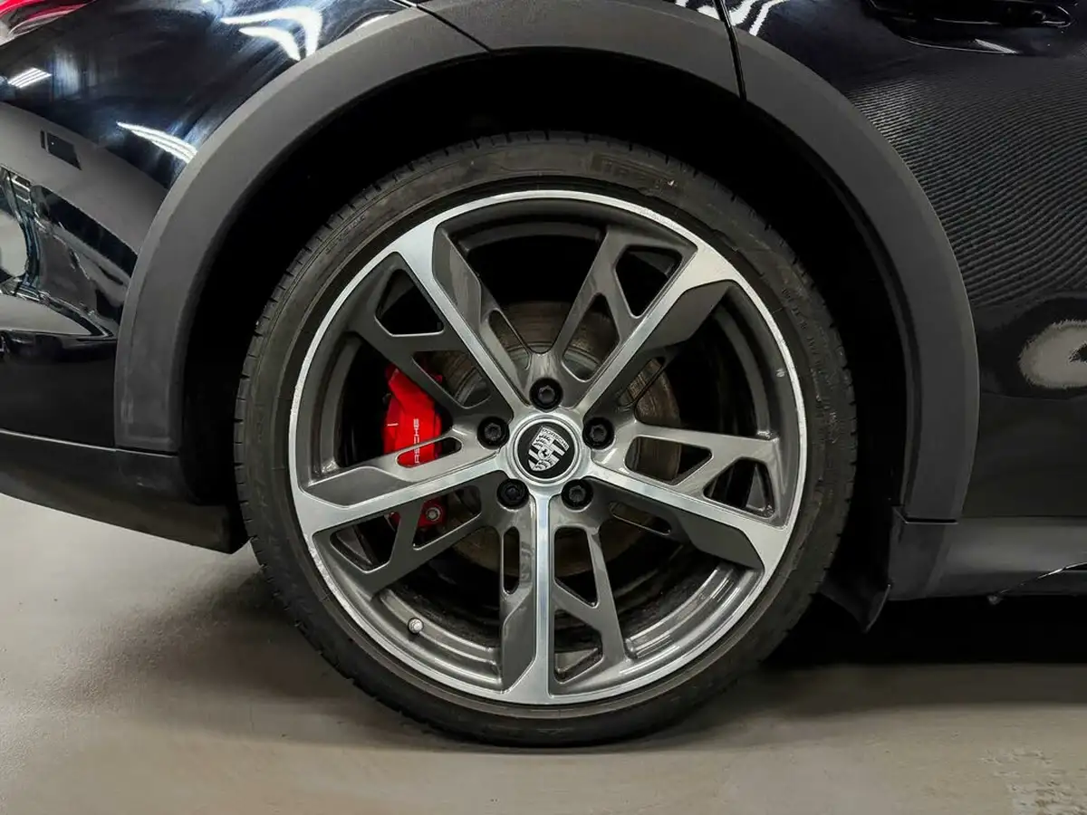 2022-porsche-taycan-e-4s-cross-turismo-big-64