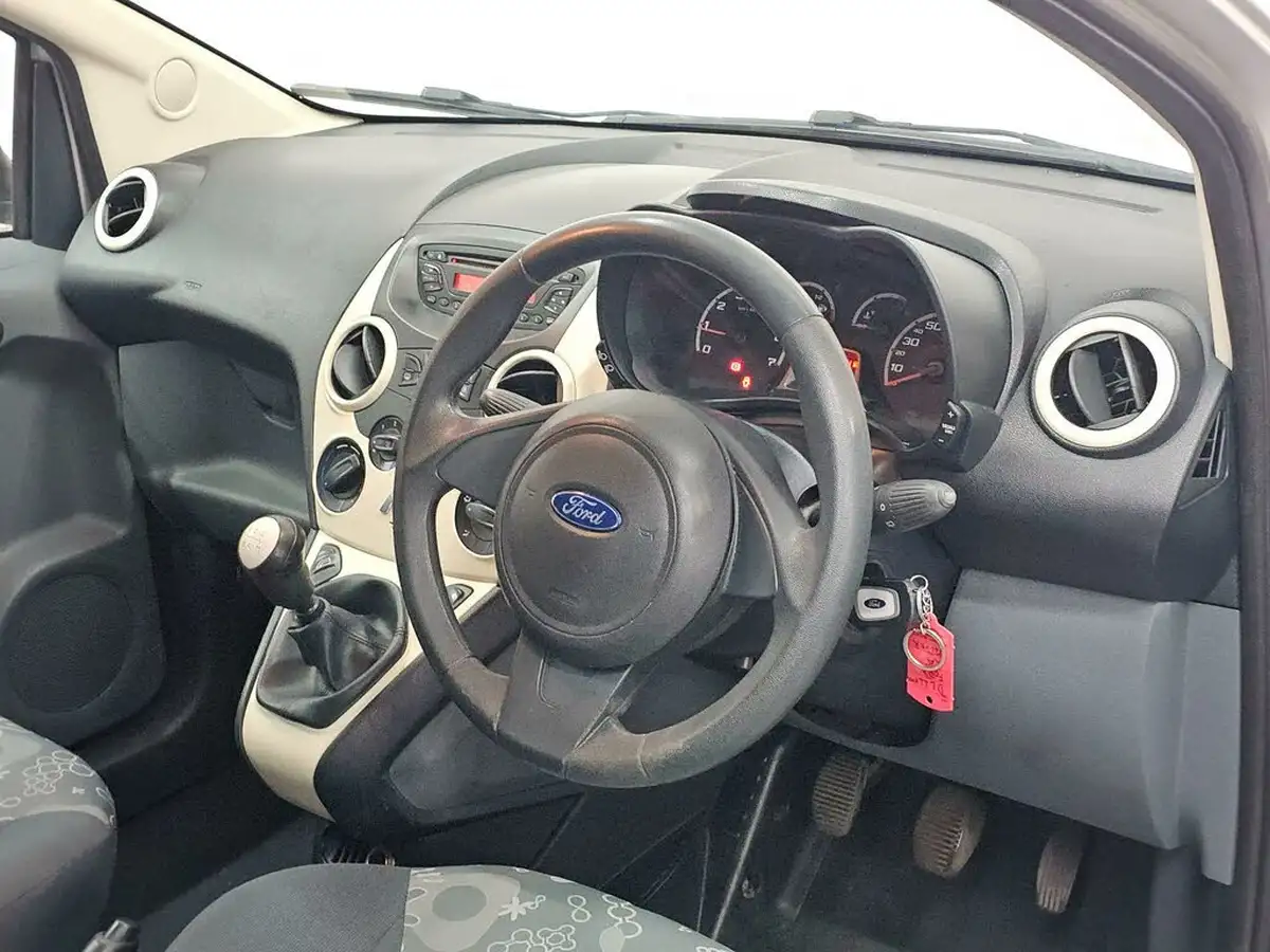 2011-ford-ka-12-edge-ss-big-9