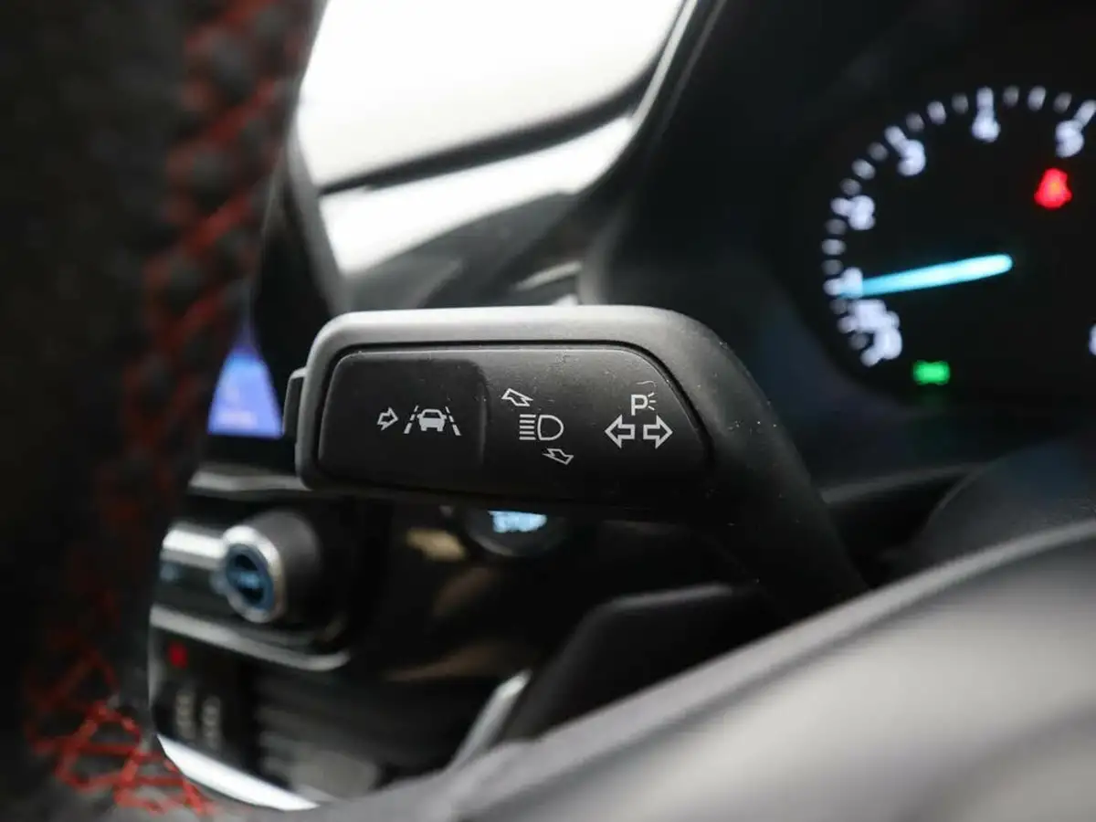 2022-ford-fiesta-10t-st-line-100ps-5d-big-34