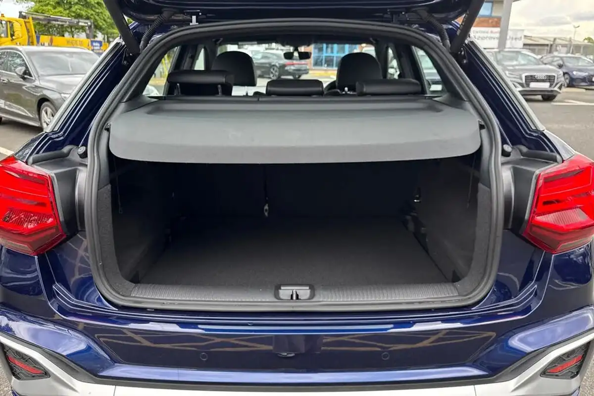 2022-audi-q2-20-35-tdi-s-line-big-6