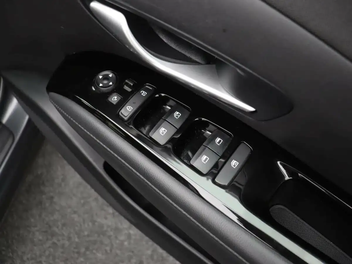 2024-hyundai-tucson-16-t-gdi-se-connect-150ps-big-27