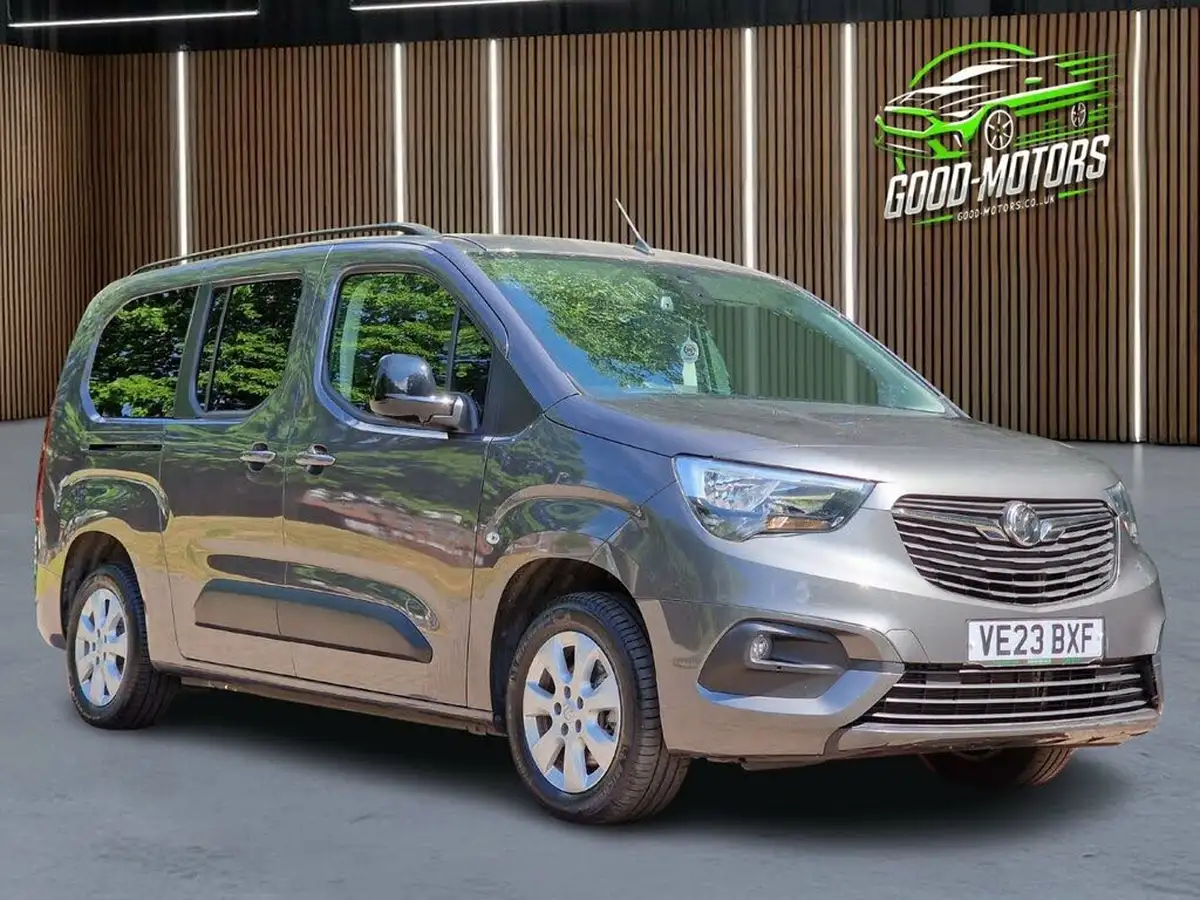 2023-vauxhall-combo-life-e-design-xl-big-18