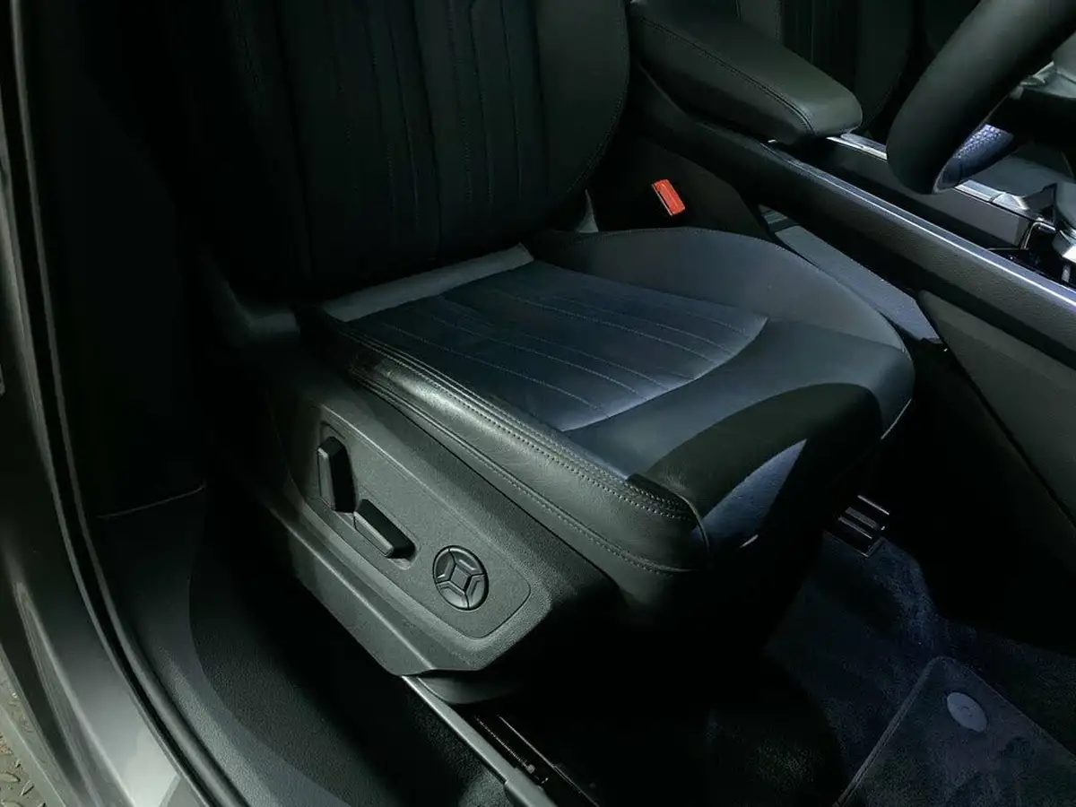 2022-audi-e-tron-55e-technik-station-wagon-big-25