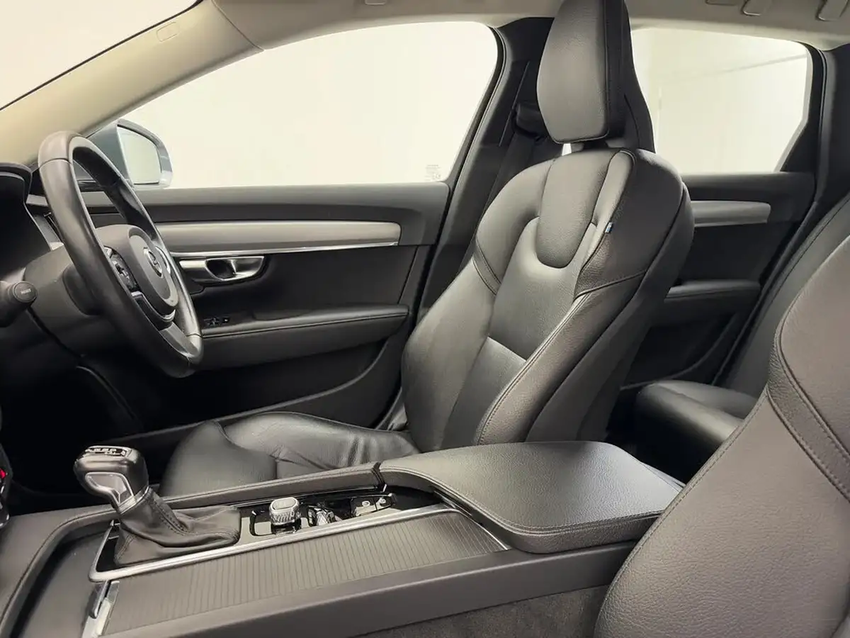 2019-volvo-v90-20-t4-momentum-plus-big-13