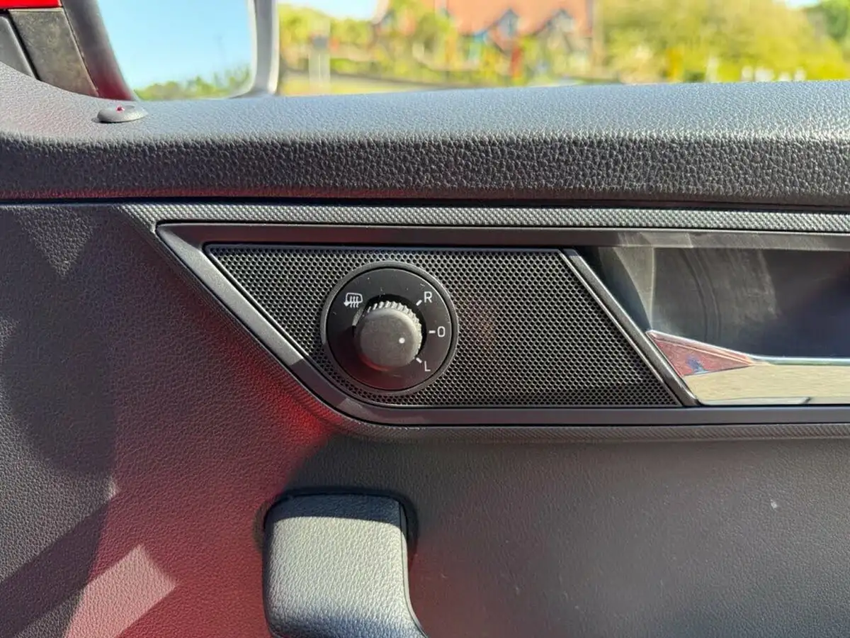 2019-skoda-fabia-10-mpi-se-75ps-ss-hatchback-big-40