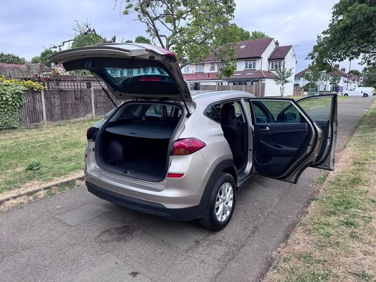 2018-hyundai-tucson-16-gdi-se-nav-big-45