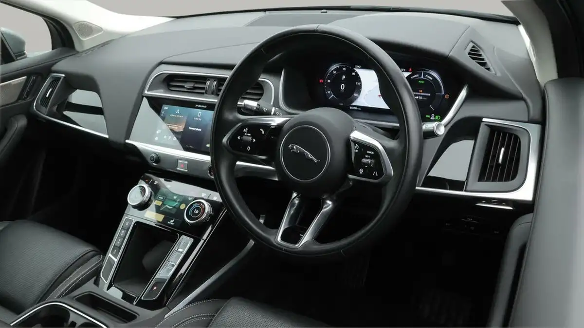 2021-jaguar-i-pace-ev400-se-big-9